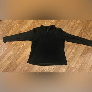 Nike 1/4 zip polyester pull over.